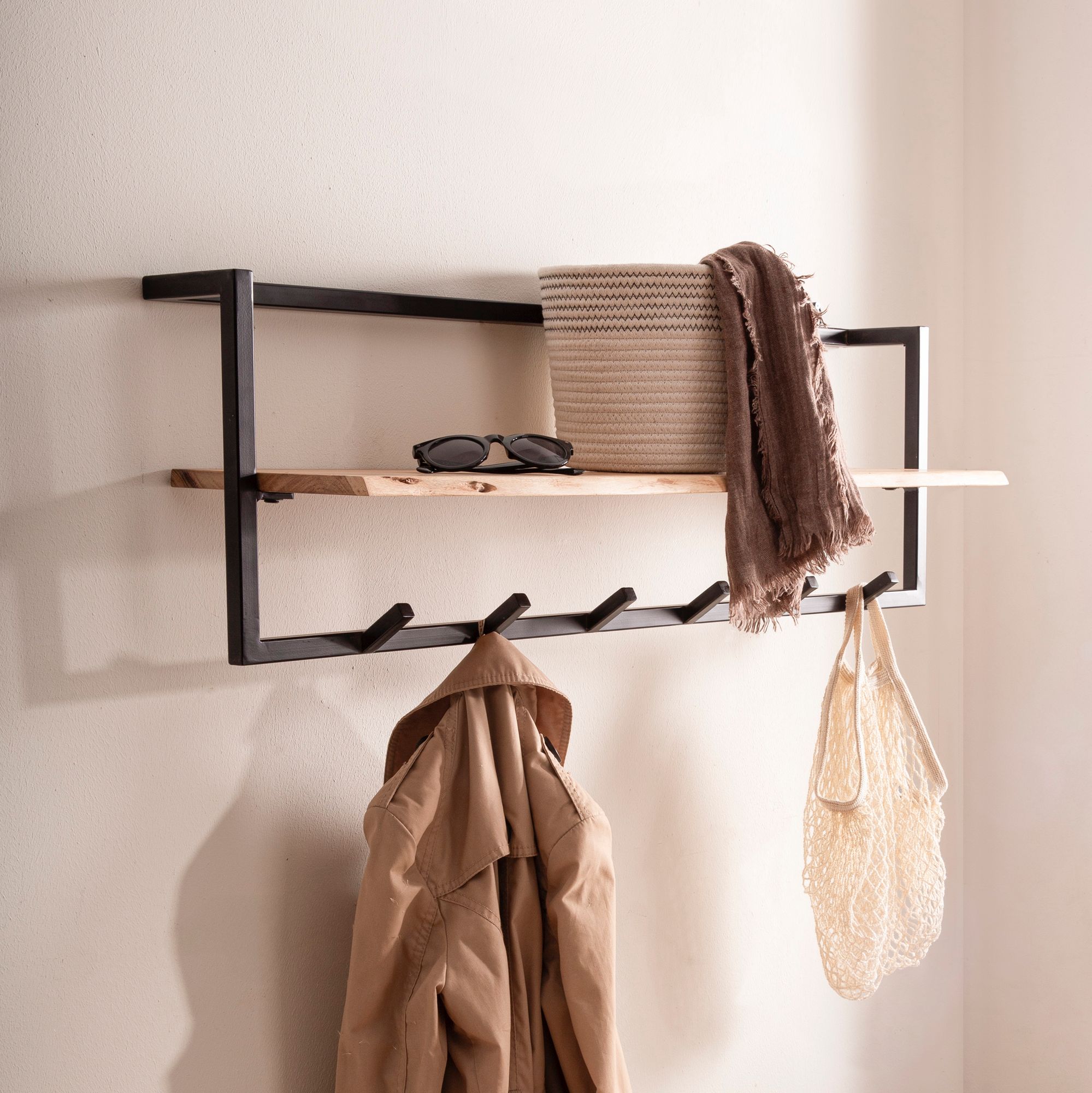 Garderobe aus Massivholz Akazie mit Baumkante 100 cm Industrial – Bild 2