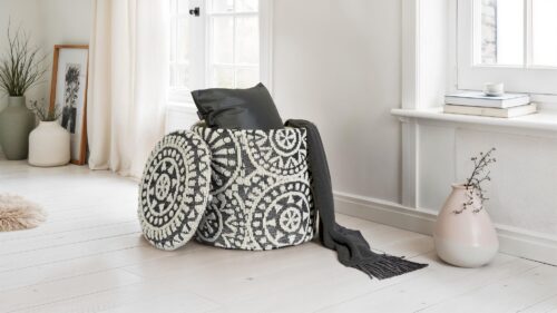 Sitzhocker rund Ø 40 × 45 cm Grau-Creme aus Wolle – Bild 5