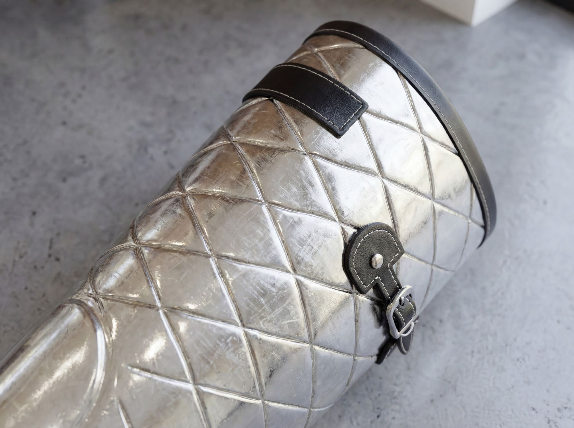 Schirmständer Aluminium Silber 44cm Stiefel Form Regenschirmständer – Bild 6
