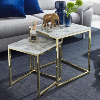 Design Beistelltisch 2er Set Weiß Marmor Optik Eckig | Couchtisch 2-teilig Tischgestell Metall Gold | Kleine Wohnzimmertische | Moderne Satztische Quadratisch